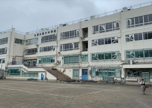 中学校　江東区立深川第六中学校（中学校）まで392m