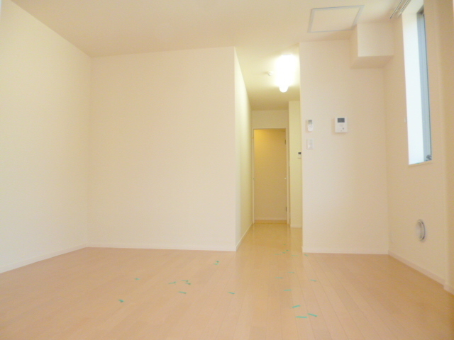 居室・リビング　★キレイなフローリングの角部屋です★