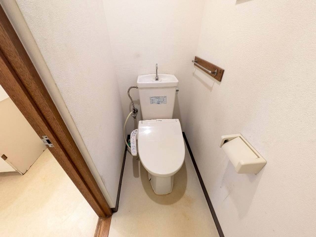 小山内マンションBタイプのトイレ写真