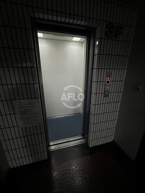 その他設備　グローリーハイツ東成　玄関