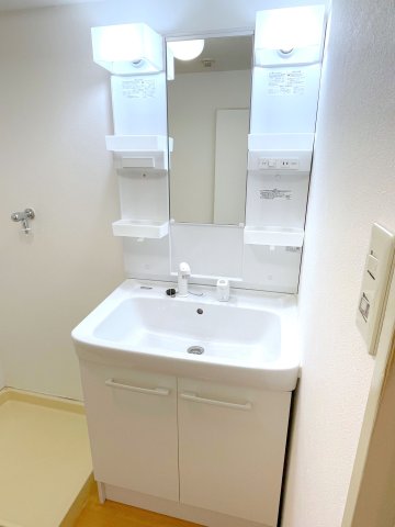グレースコート尼崎 203の内装写真