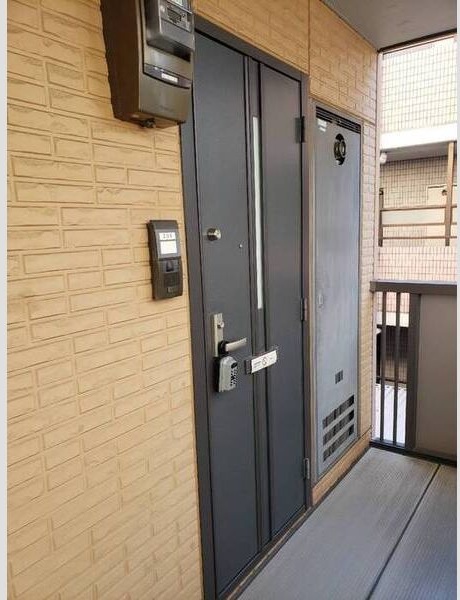 ＪＲ東海道本線 立花駅 徒歩9分 3階建 築21年の玄関写真