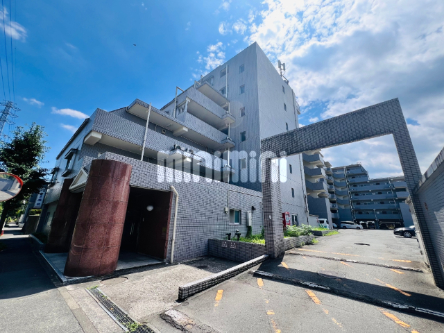 建物外観　オートロック付きＲＣマンション