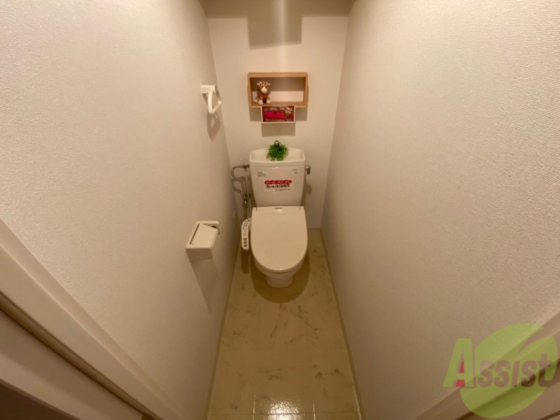 トイレ　こちらはトイレです。清潔感があり、安心して使用できます。