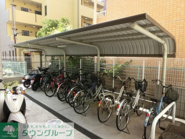その他共有部分　屋根付き駐輪場です