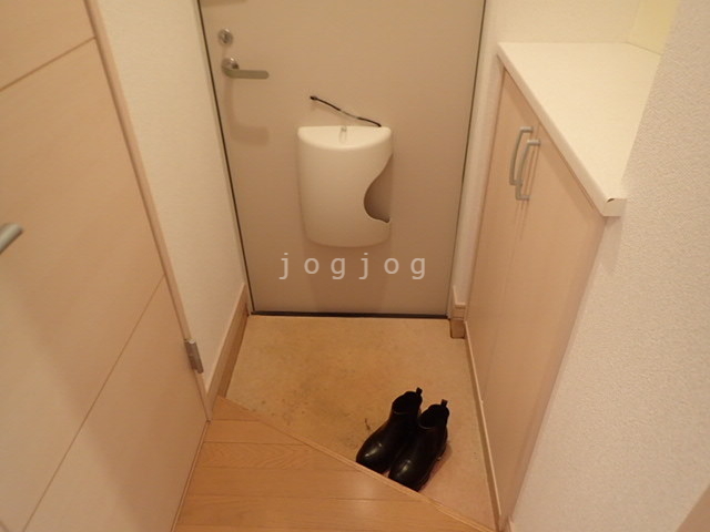 玄関　ゆったりとした玄関です。