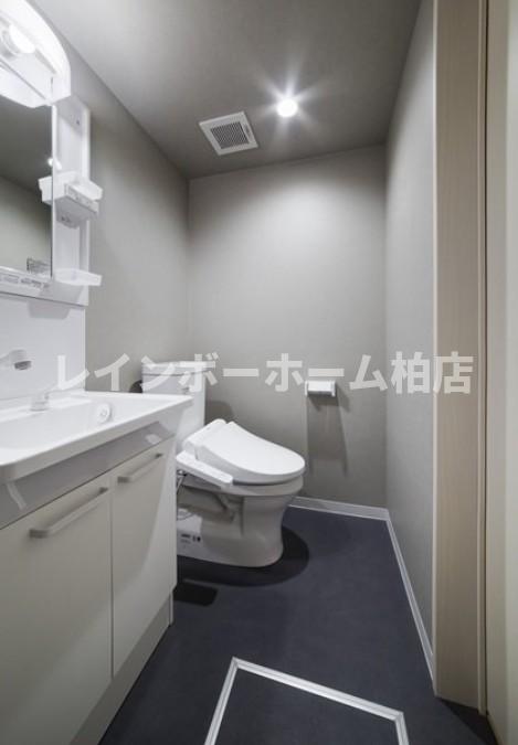 トイレ　清潔感のあるトイレです