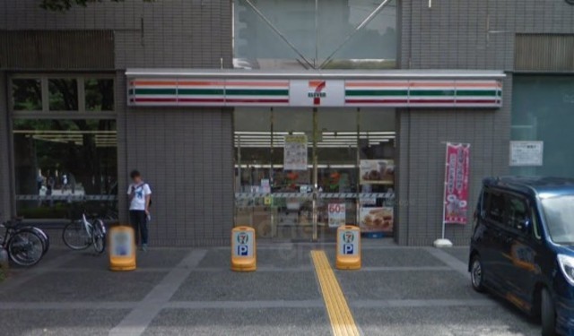 コンビニ　セブンイレブン　江坂公園前店（コンビニ）まで100m