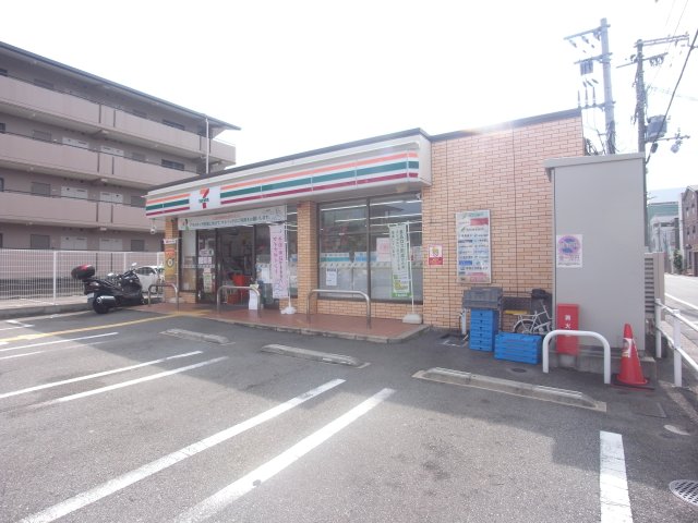 コンビニ　セブン-イレブン 西宮ＪＲ甲子園口駅南店（コンビニ）まで338m