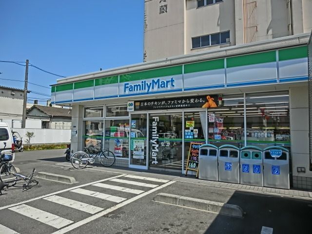 コンビニ　ファミリーマート（コンビニ）まで451m
