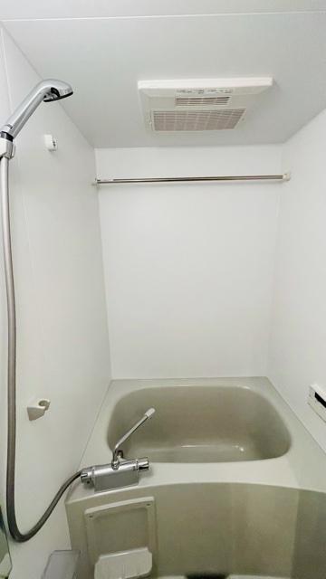 都営大江戸線 落合南長崎駅 徒歩4分 4階建 築6年の風呂写真