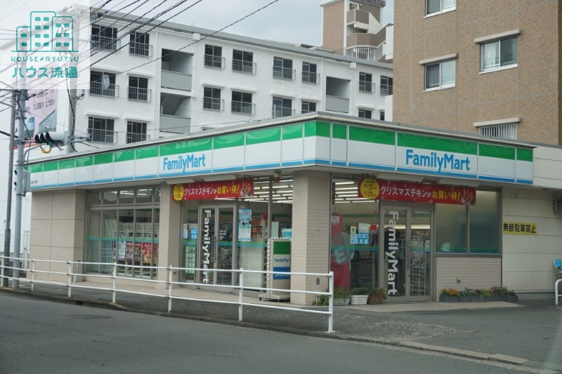 コンビニ　ファミリーマート長崎上大橋店（コンビニ）まで344m