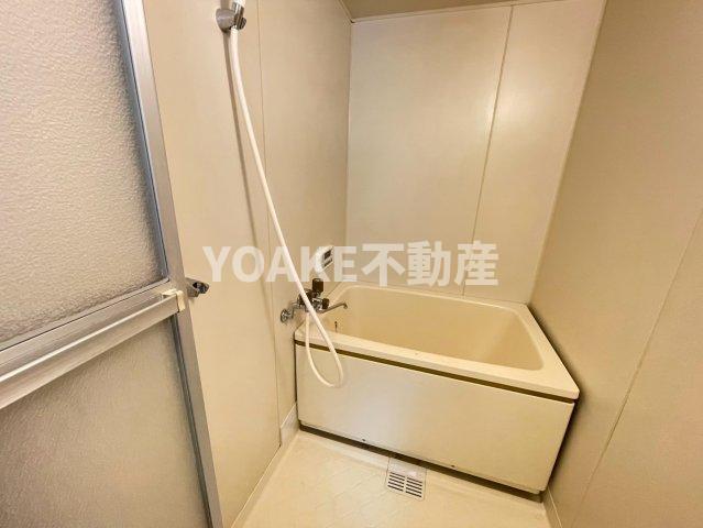相鉄本線 かしわ台駅 徒歩10分 2階建 築38年の風呂写真