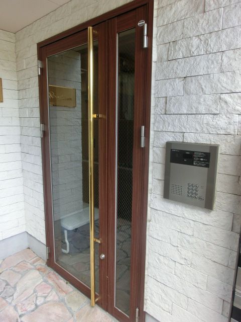 セキュリティ　オートロック対応のエントランス