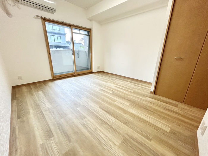 グランドパレス三条花見小路の居間写真