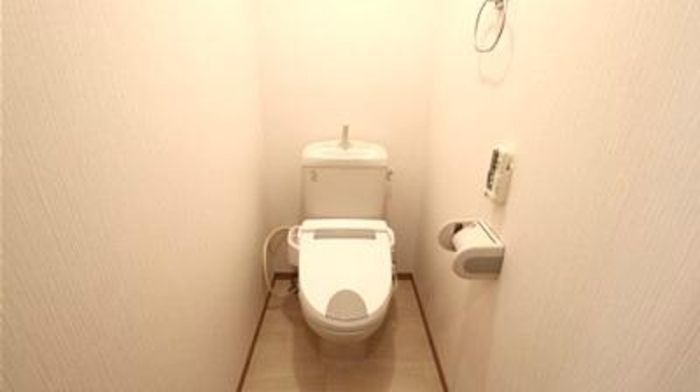 トイレ　コンパクトで使いやすいトイレです