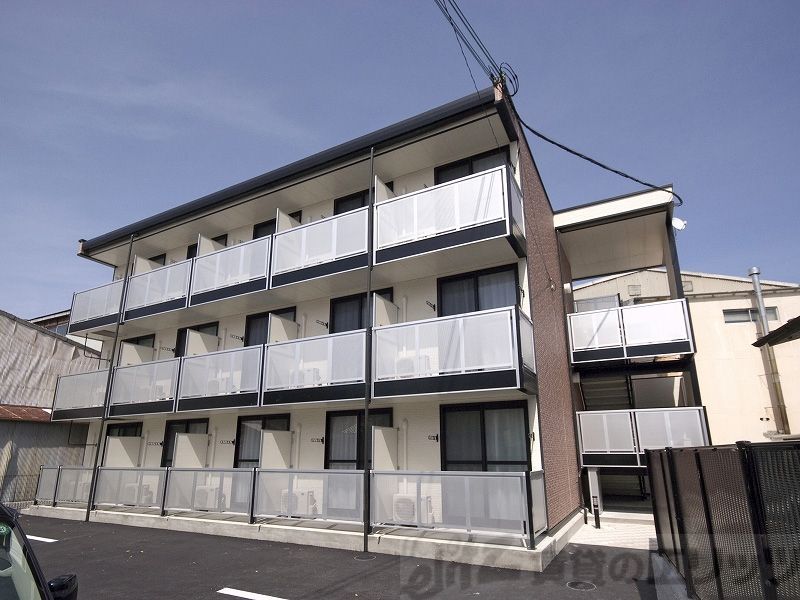 レオパレスあすなろの外観写真