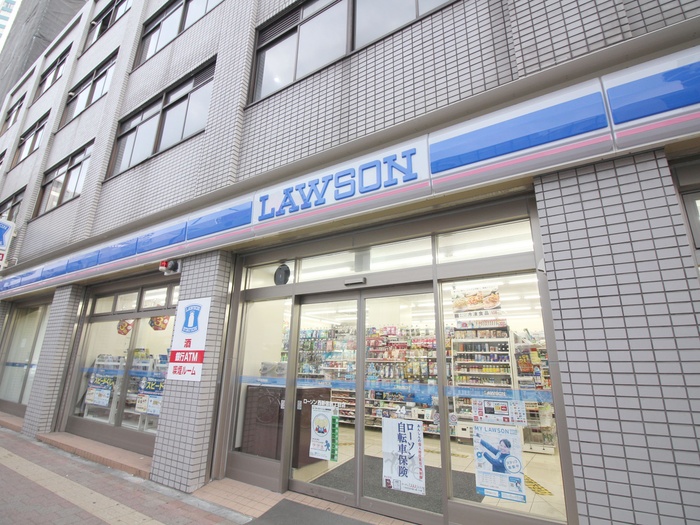 コンビニ　ローソン（コンビニ）まで153m