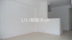 マユメゾンの居間写真