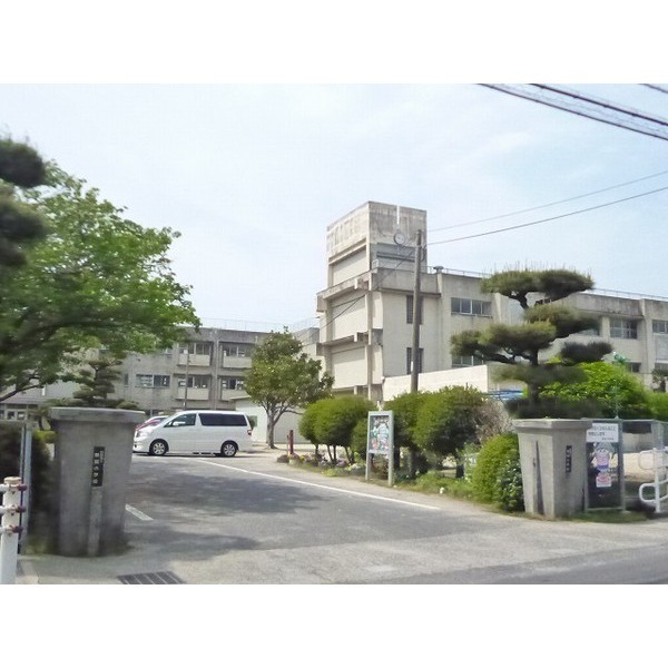 小学校　防府市立華城小学校（小学校）まで800m