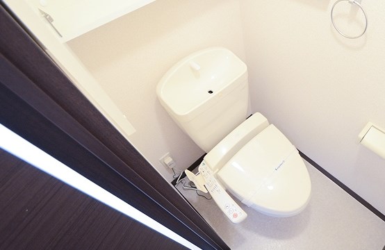 トイレ　別号室参考写真