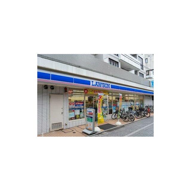 コンビニ　ローソン 板橋区役所前店（コンビニ）まで82m
