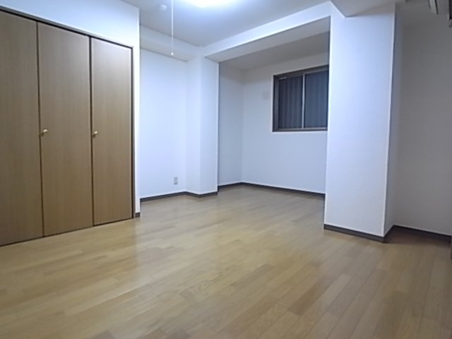 MASANI三宮の居間写真