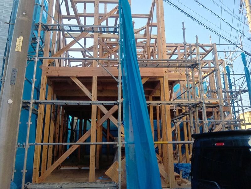 建物外観　建設中