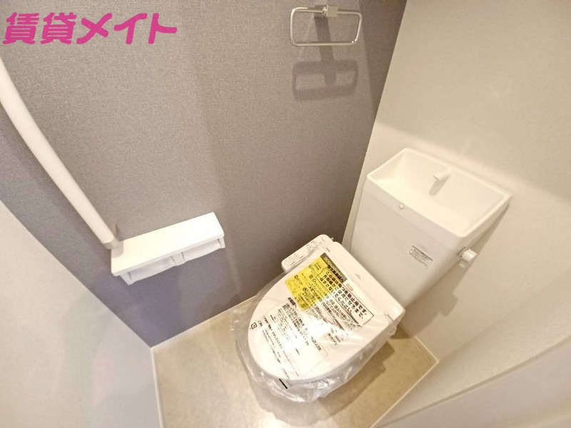 トイレ　同型反転タイプ画像