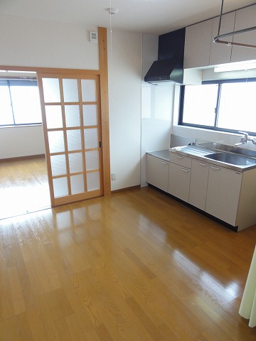 シャレー市場のキッチン写真