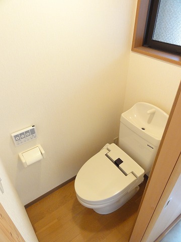 シャレー市場のトイレ写真