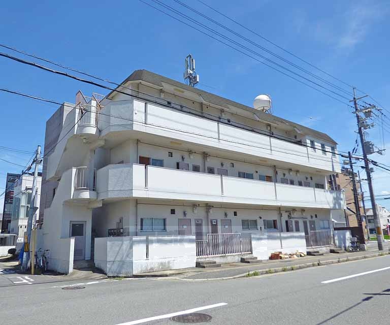 【京都市北区上賀茂榊田町のマンションの建物外観】