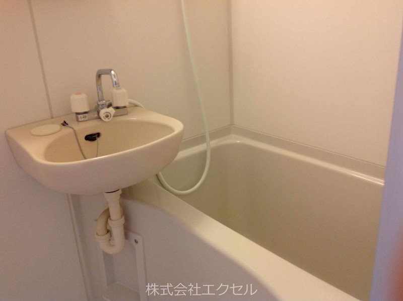 バス・シャワールーム　綺麗な浴室です。