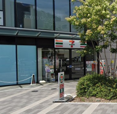 コンビニ　セブンイレブン（コンビニ）まで417m