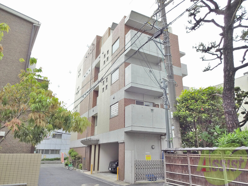 【豊中市本町のマンションの建物外観】