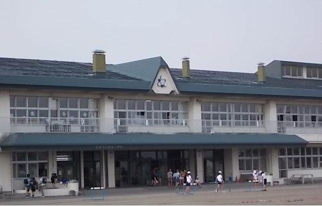 小学校　南城小学校（小学校）まで450m