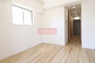 玄関　リビング/居室