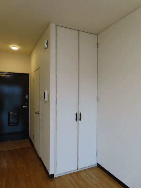 収納　クローゼット付