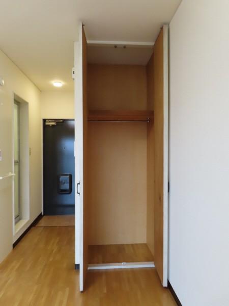 収納　クローゼット付