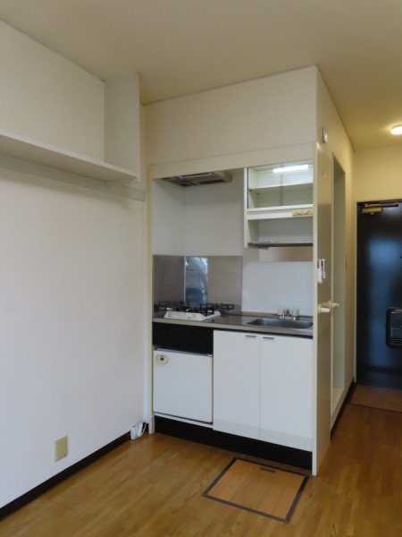 キッチン　ガスコンロ付　電気コンロでないので火力もＯＫ