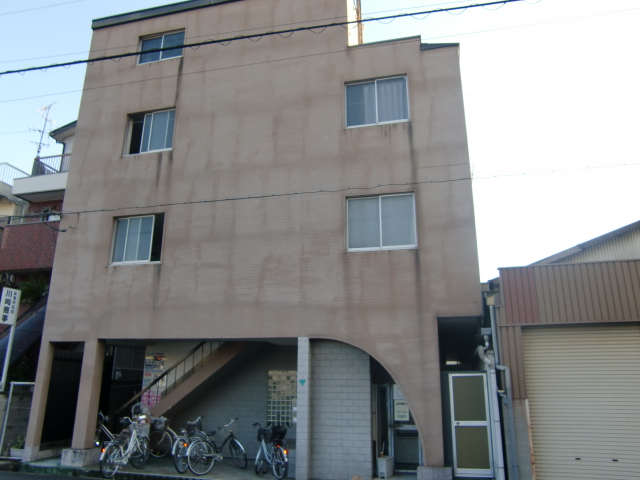 大阪市平野区流町のマンションの建物外観