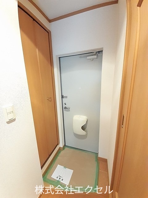 玄関　シューズボックス完備です。
