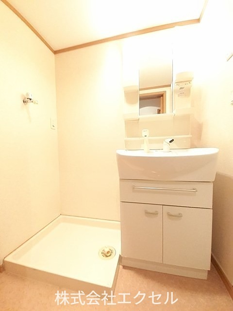 洗面設備　洗髪洗面台です。