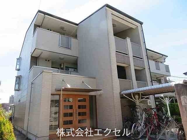 建物外観　京王堀之内駅から徒歩12分です。