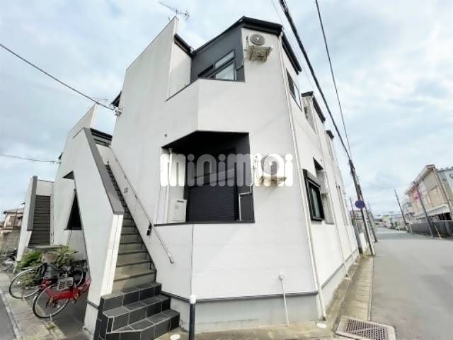 建物外観　閑静な住宅地、敷地内ゴミ置き場あります