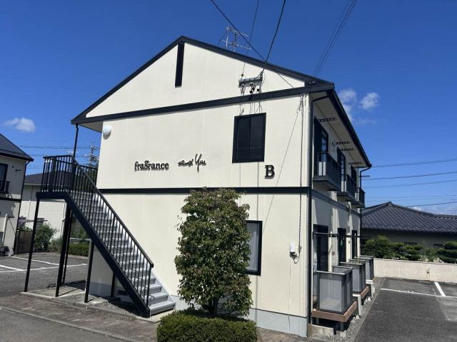 グレース安曇野 Ｂの建物外観