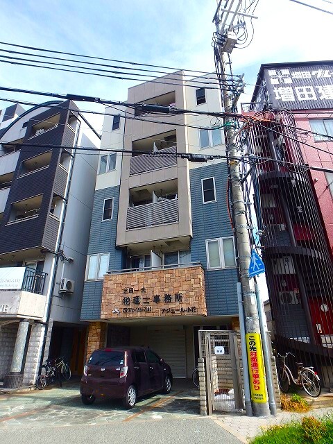 【アジュール小花の建物外観】