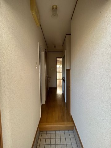 玄関　落ち着いた玄関です