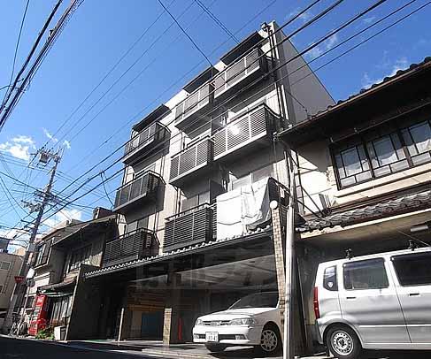 ヴィラ・ヒトミの建物外観