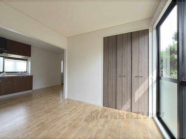 居室・リビング　リビング